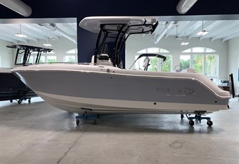 2022 Robalo R222 Alloy Gray/White Boat